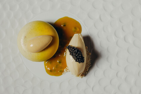 Dessert met passievrucht bij Vecera